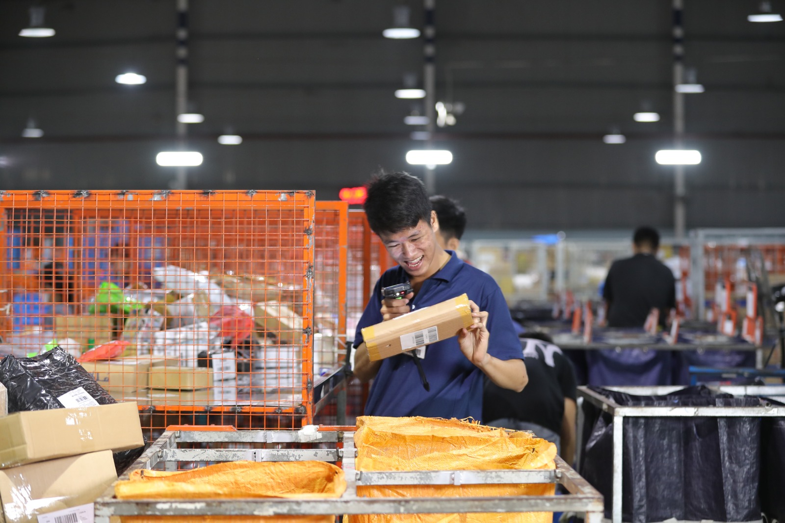Cuộc chiến đang âm thầm diễn ra của các 'ông lớn' TMĐT Đông Nam Á - Ảnh 1.