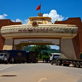 CỬA KHẨU QUỐC TẾ